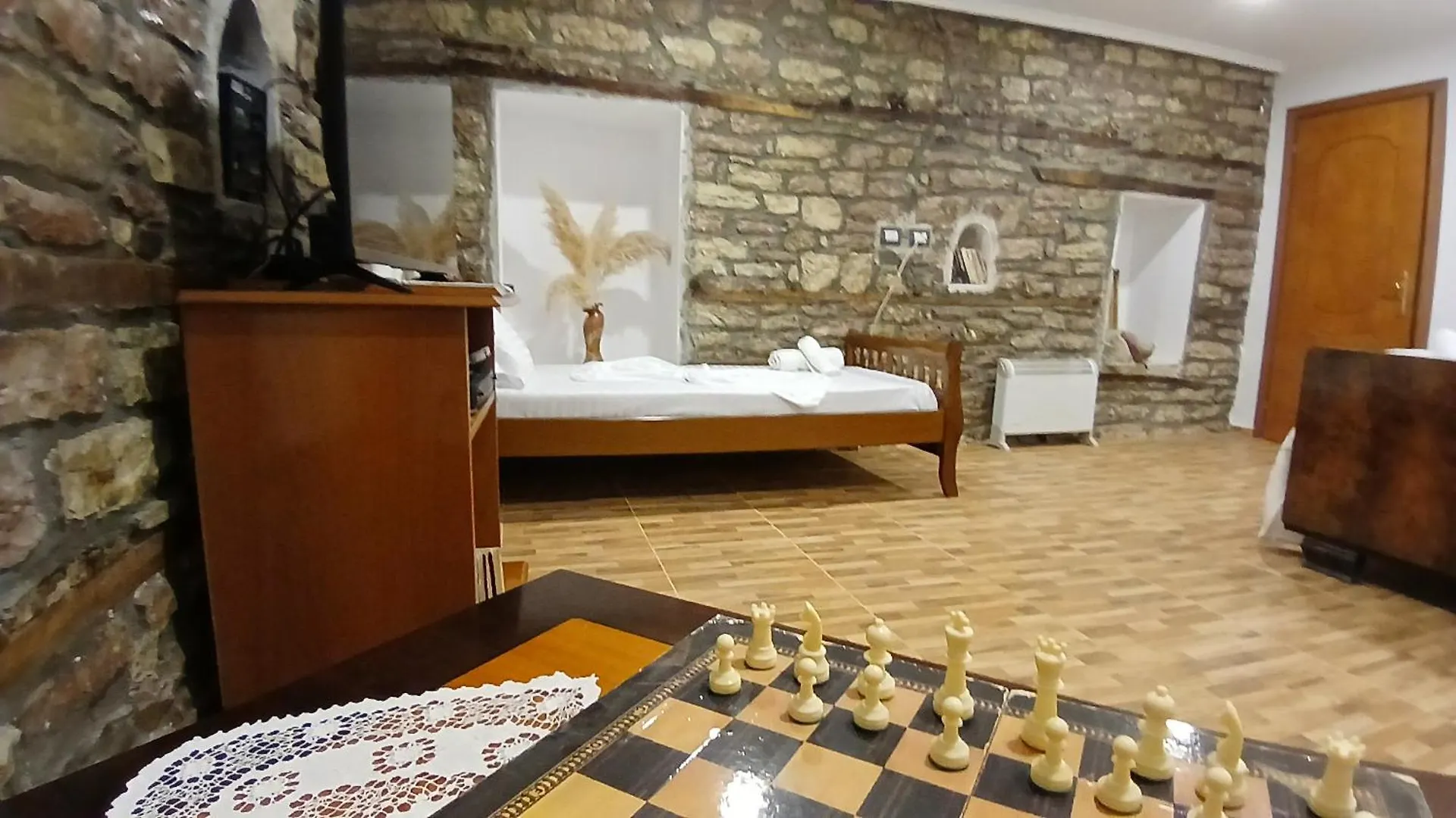 Old Bazar Apartment In A Beautiful Stone House A Few Steps From Public Parking ジロカストラ